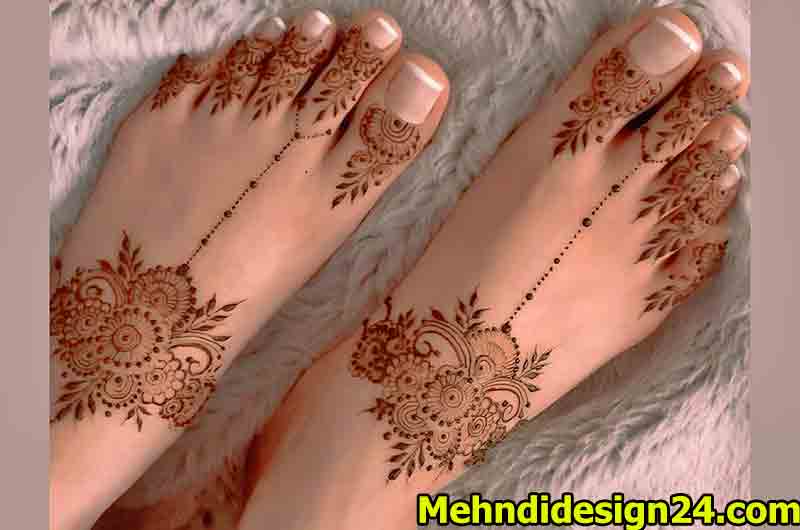 Dainty Dots Mehndi Design 9