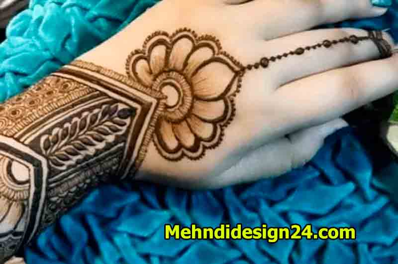 Negative Space Magic Mehndi Design 6
