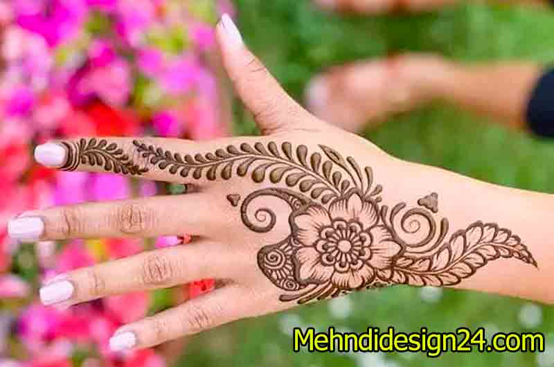 Single Finger Accent Mehndi Design 2