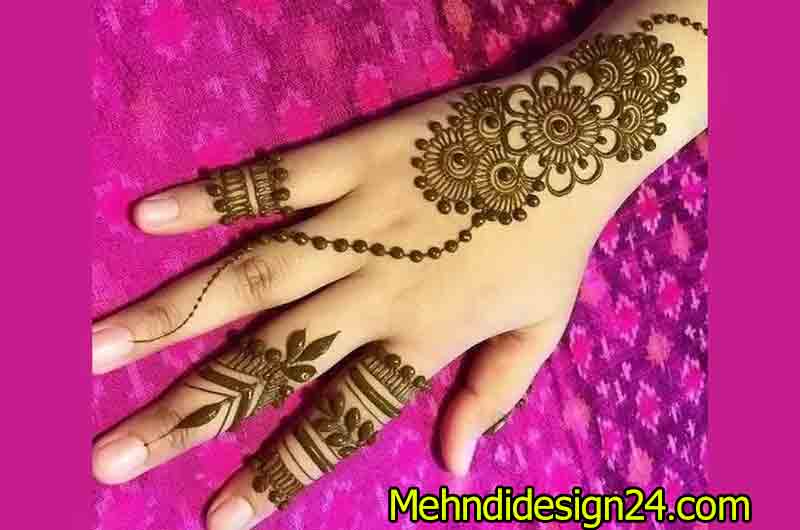 Single Finger Accent Mehndi Design 3