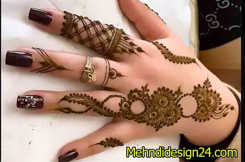 Single Finger Accent Mehndi Design 9