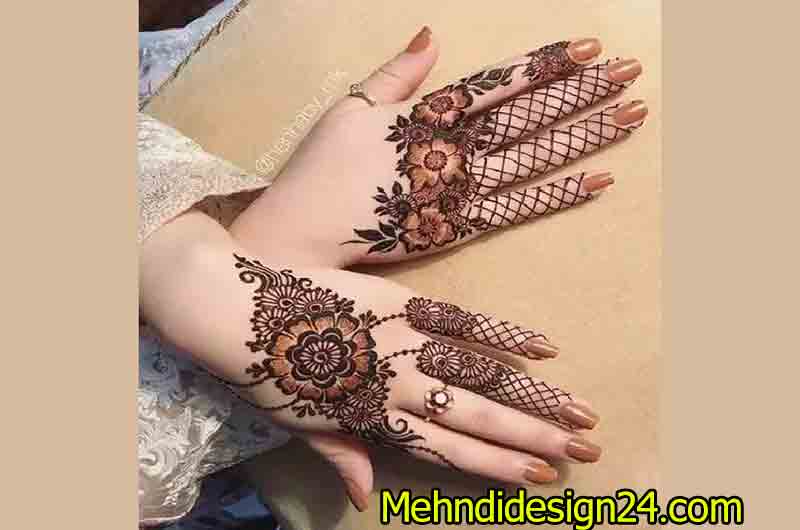 Single Finger Accent Mehndi Design 3