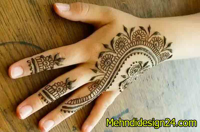 Single Finger Accent Mehndi Design 3