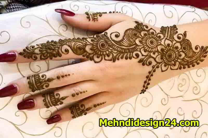 Spirals of Simplicity Mehndi Design 2