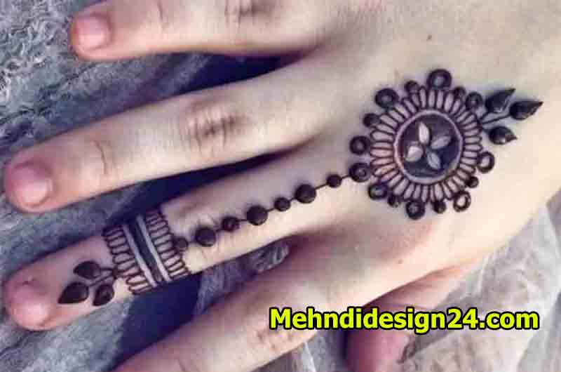 Spirals of Simplicity Mehndi Design 12