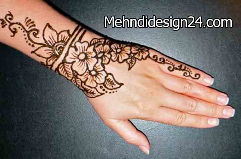 Wrist Cuff Chic Mehndi Design 9